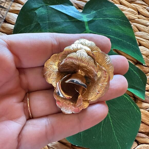 BOGO GOLDEN ROSE BROOCH PIN - Picture 1 of 5